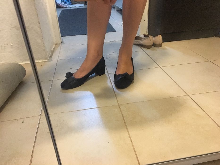 Buty całe ze skóry rozm. 41 jak nowe