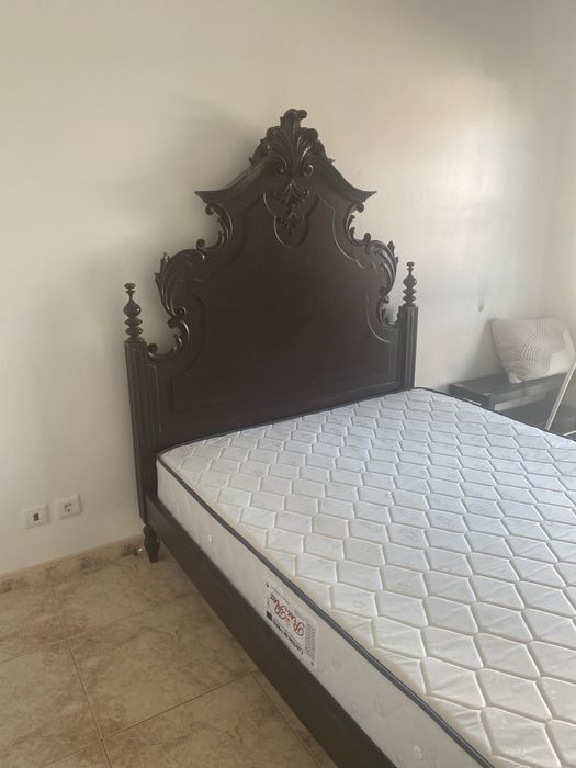 Cama de casal de madeira, vintage,