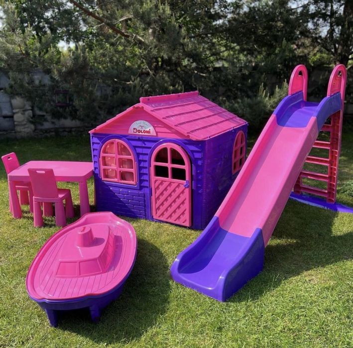 Розпродаж! Набір дитячий будиночок,гірка,пісочниця,стіл та стільці