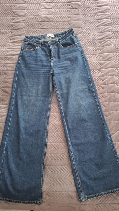 Продам джинси на 50-52 український розмір,стан нових