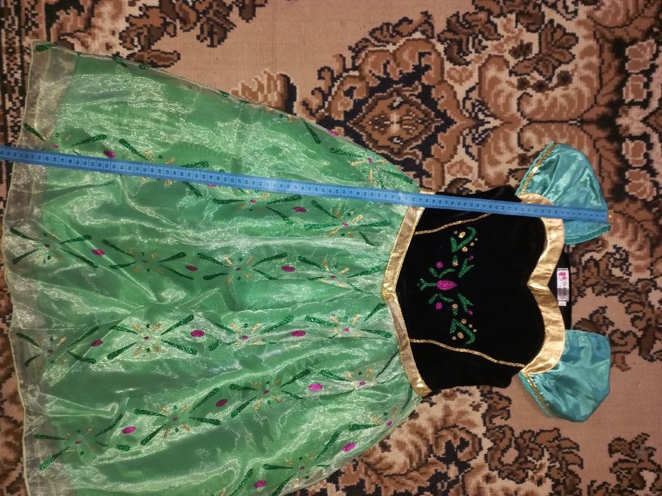 Продам платье карнавальное