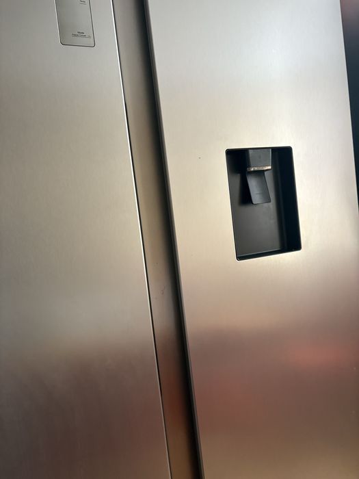 Frigorífico Midea – Novo, nunca usado (Inox)