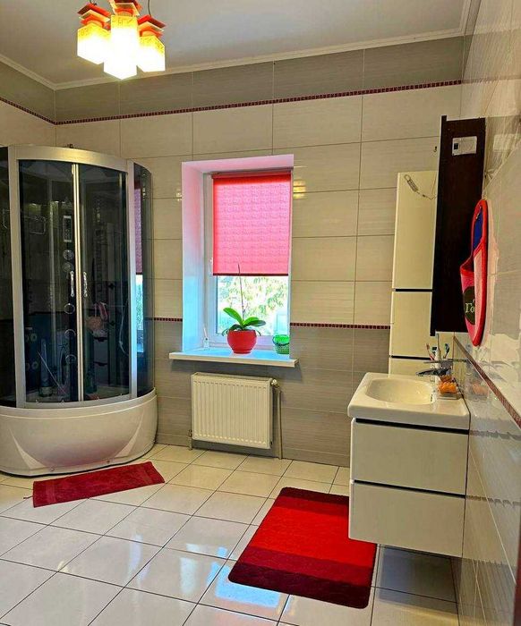 Продам чудовий будинок для вашої родини, з меблями та технікою. (SP)