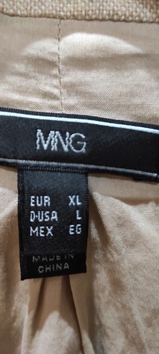 Casaco de fazenda bege com bordados XL