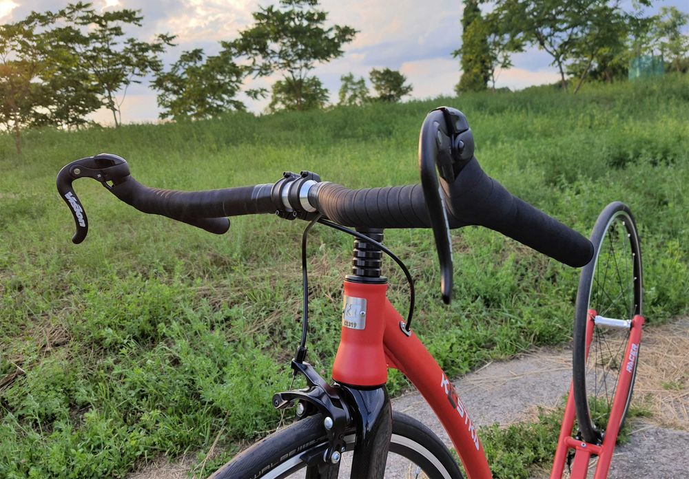 Używana hulajnoga wyścigowa Kostka Racer Pro 28  (koła 28 cali)