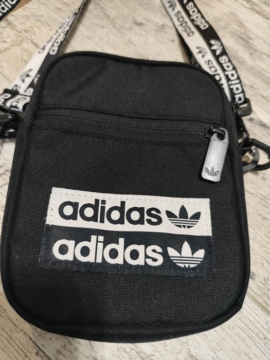 Adidas orginalna pre-owned torba saszetka na ramię