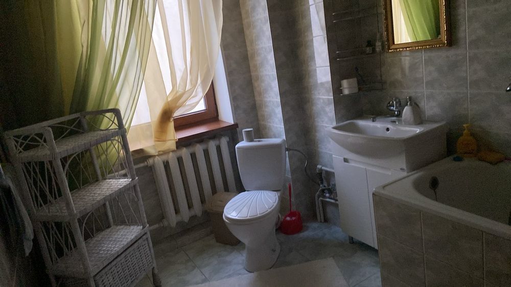 Здається в оренду Будинок у зеленому  р-ні неподалік від гот Європа