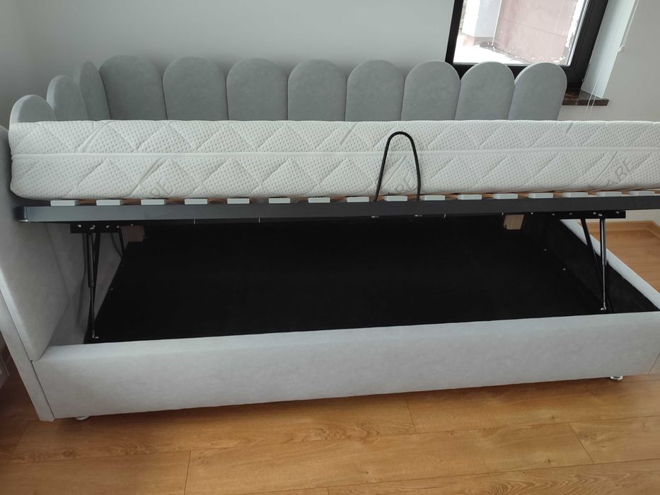 Łózko tapicerowane, narożne różne, schowek, producent 140x200