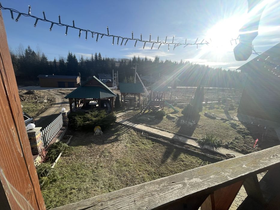 Оренда котеджу  “Carpathian dew” на 8-10 осіб у Карпатах!