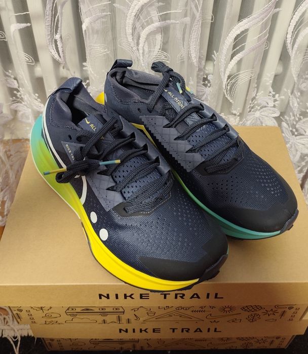 Чоловічі кросівки для бігу Nike Zoomx Zegama Trail 2 41р.
