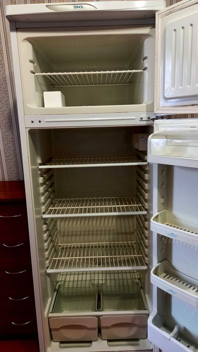 Продам холодильник Stinol під ремонт