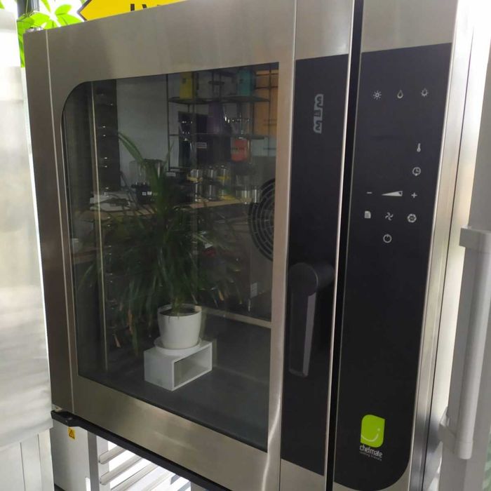 Piec konwekcyjno-parowy 10xGN 1/1 – MBM CME10