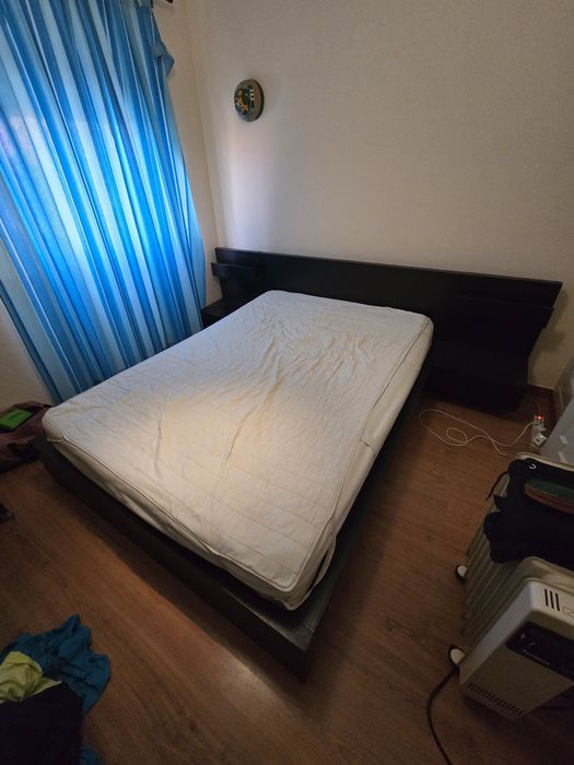 Conjunto Cama Malm Ikea com 2 cabeceiras