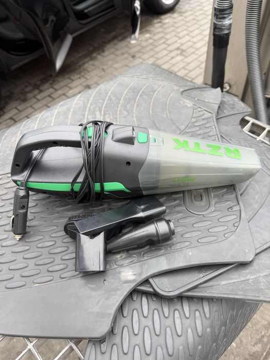 Автомобільний пилосос