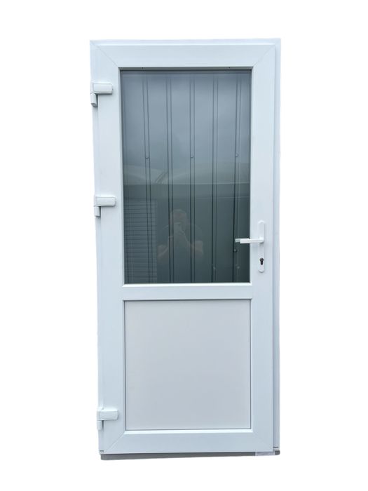 Drzwi zewnętrzne pcv sklepowe