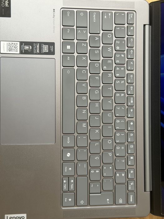 Portátil Lenovo Yoga Slim 7i 14 (Ultra 7-Windows 11 Home-16GB-512GB)