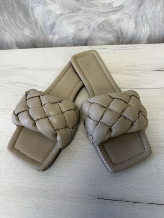 Шльопкі 38 р., H&M