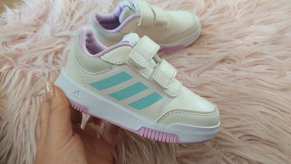 Buty sportowe na rzepy Adidas r 24