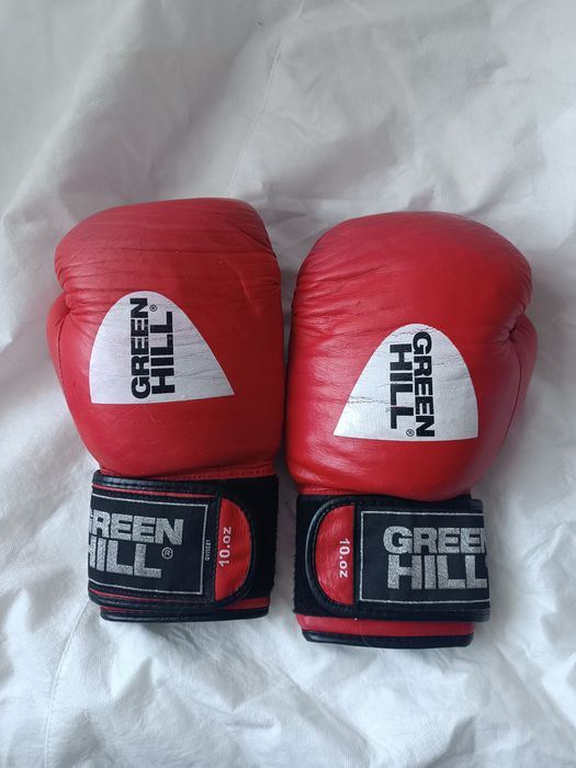 Боксерские перчатки Green hill.