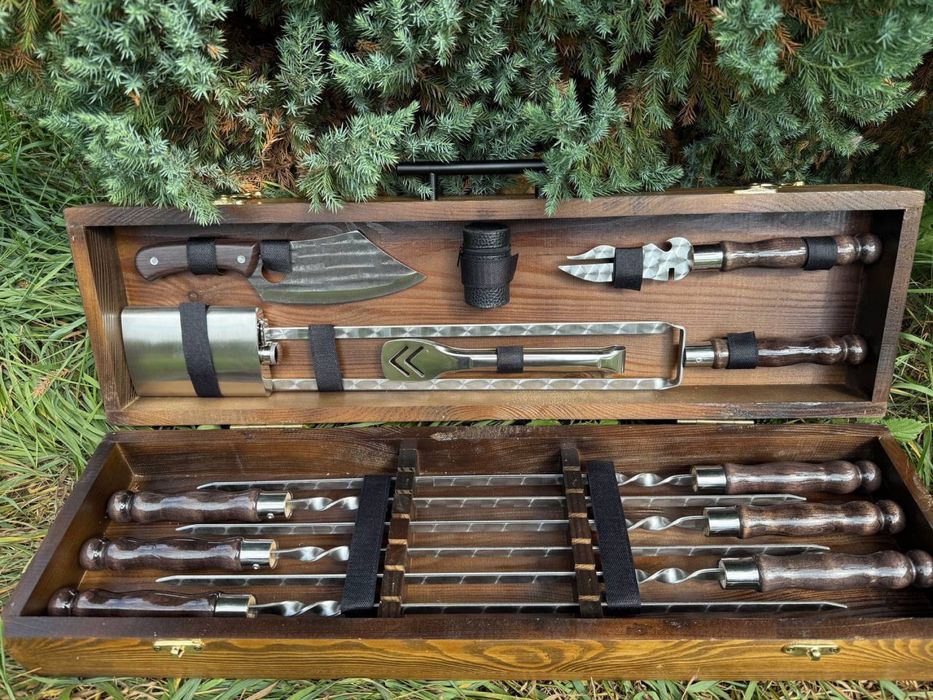 Подарочные Шампура в кейсе-столике для барбекю гриля мужу куму брату