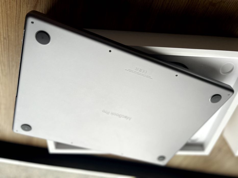 Apple MacBook Pro 16" | 2021 | M1 Pro 10-Cores | 32GB | 512GB | Cinza