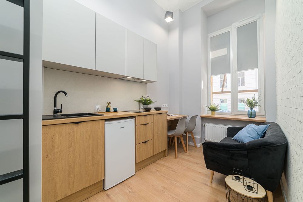 Nowoczesna kawalerka z antresolą – centrum Łodzi, Żeromskiego 17