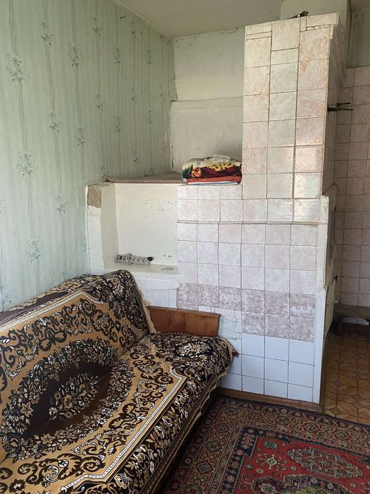 Продається хороший житловий будинок з господарськими спорудами
