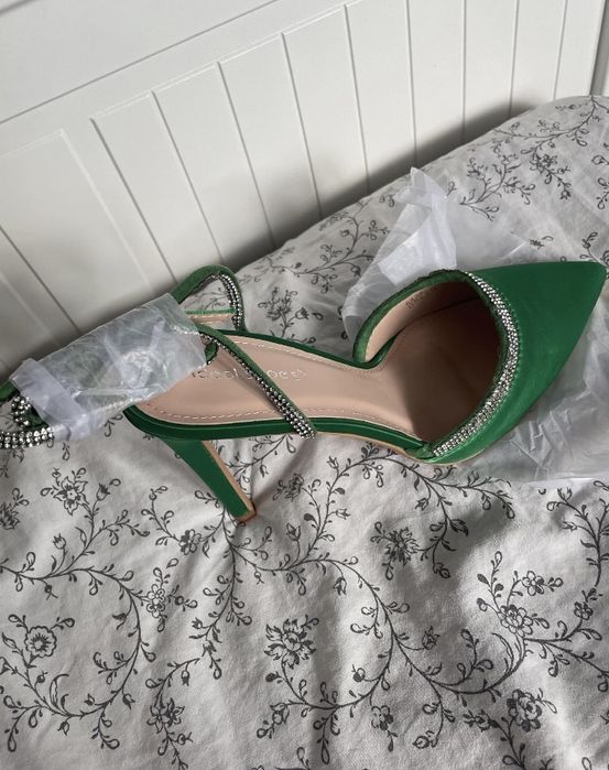 Buty damskie – szpilki zielone