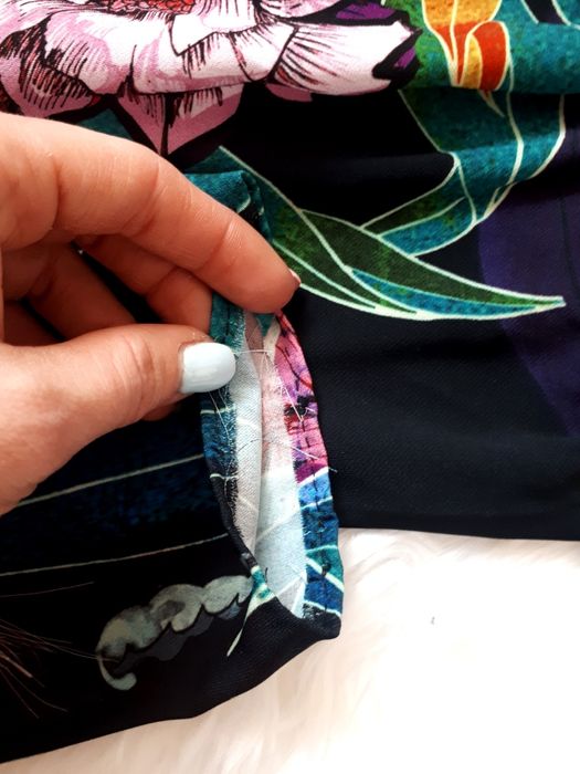 Elegancki kombinezon w kwiatki river island