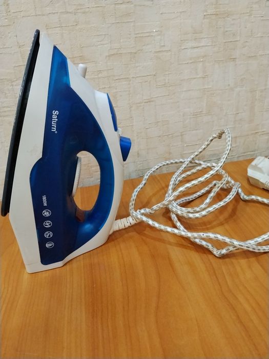 Продам утюг,недорого