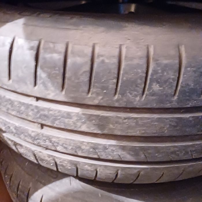 Felgi aluminiowe Dunlop opony letnie VW  golf plus Stojak  Felgi 15 alusy