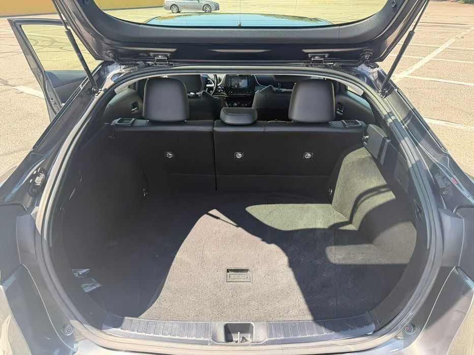 Toyota Prius      2016