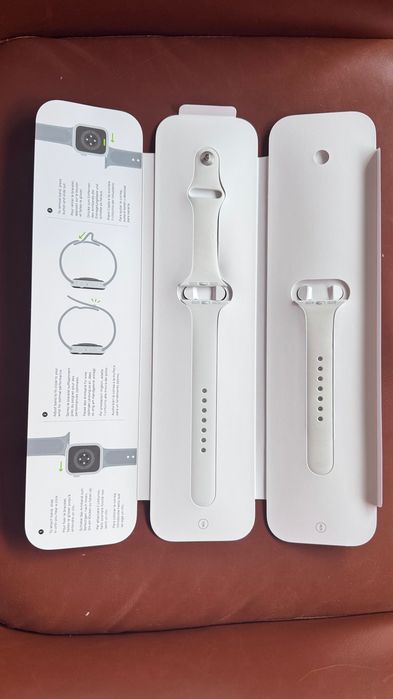 Bracelete Apple Watch Sport 44m branca em bom estado