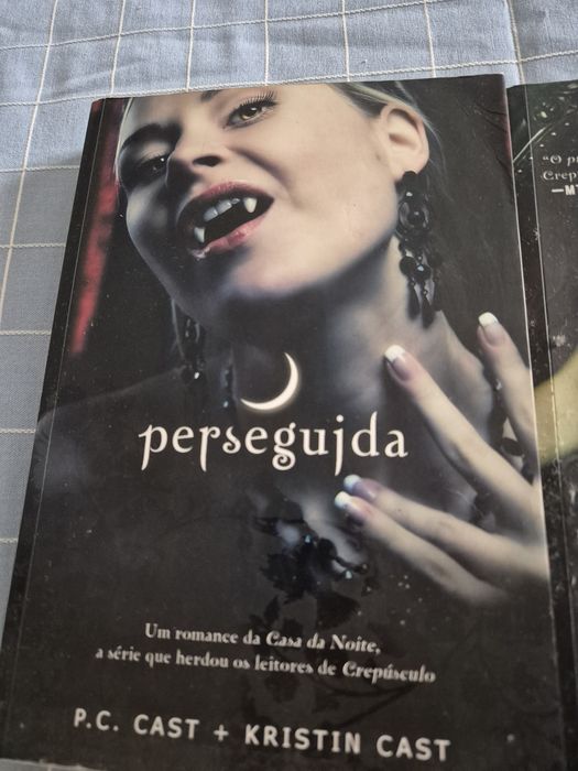 Coleção de livros ( Casa da noite). 5 livros.