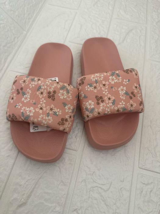 Шлепанцы H&M