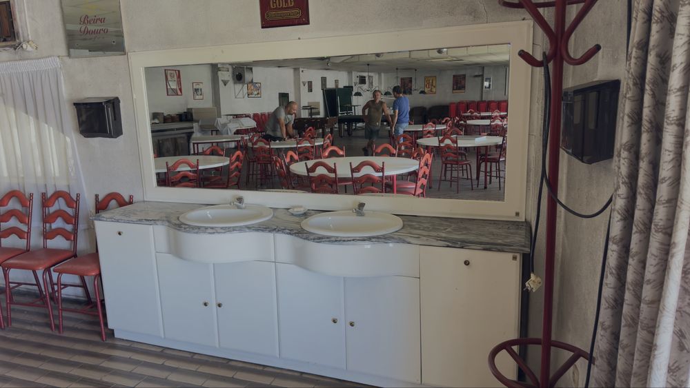 Lavavos dupla com espelho