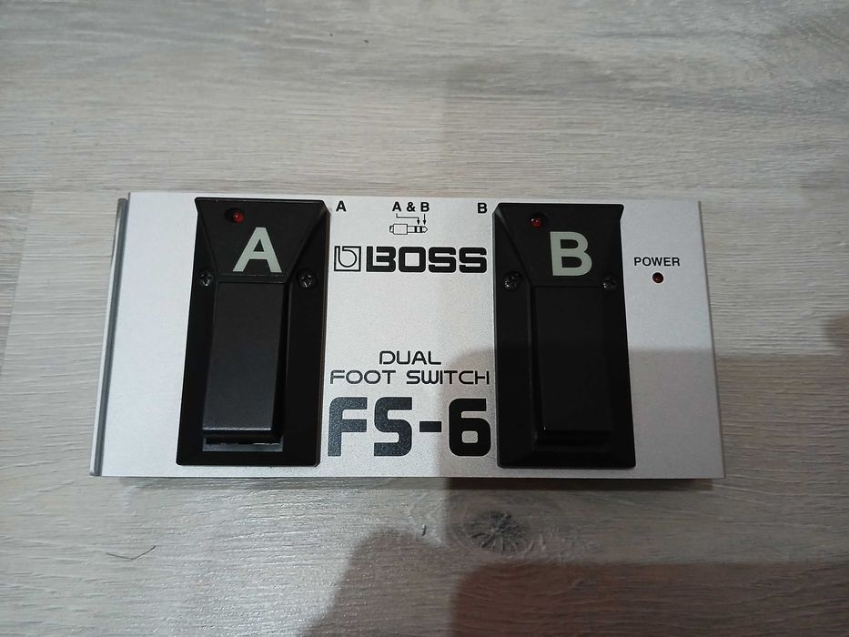 【お得感あり】BOSS FS-6 & RC-5 セット箱付き 早いもの勝ち！値下げ中!】BOSS FS-6 & RC-5 セット箱付き BOSS FS-