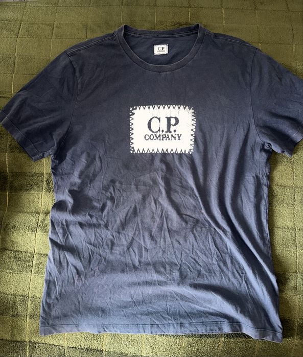 Футболка C.P. Company, розмір L, стан 7/10, є нюанс