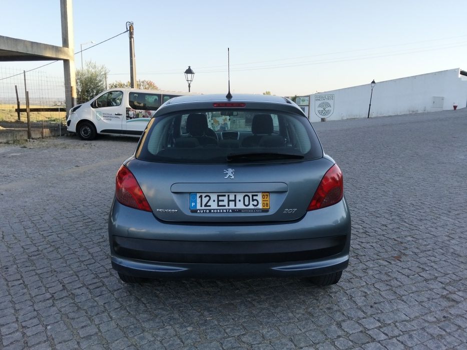Peugeot 207 1.4HDI de 2007/8 em estado novo