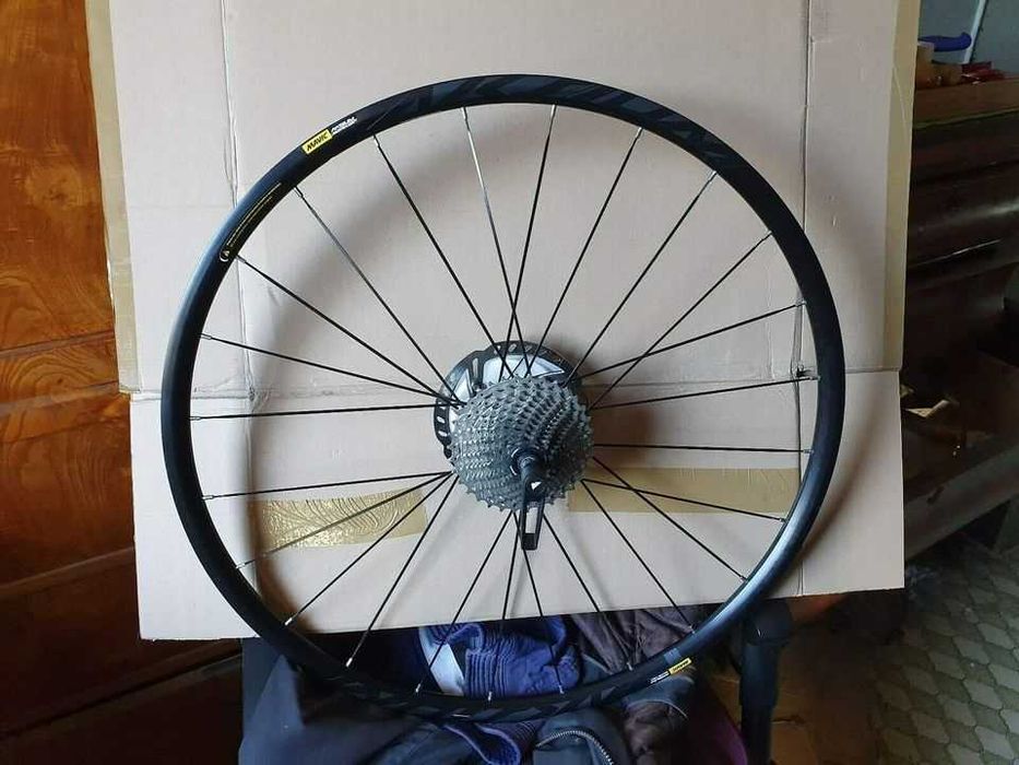 Roda Traseira Mavic Aksium Elite UST Disc Road