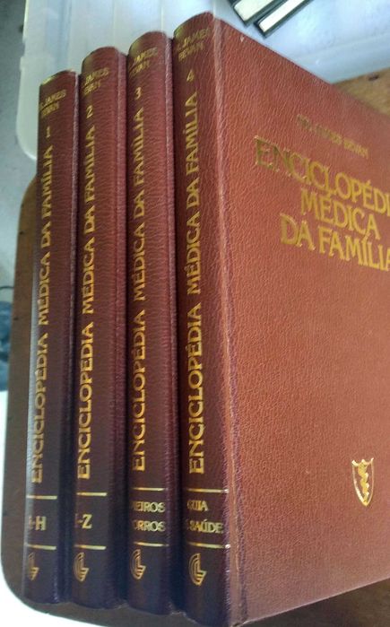 Livros antigos em bom estado de conservação PARA DESOCUPAR