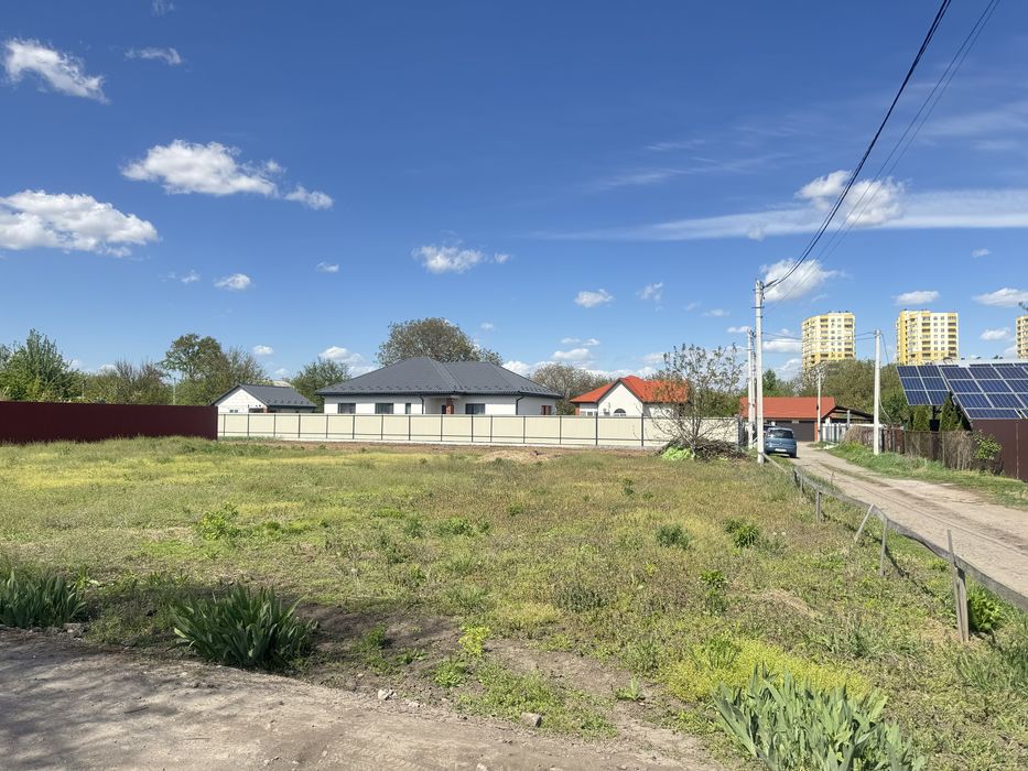 Продаж углової ділянки в Борисполі біля 6 школи вул. Дружби