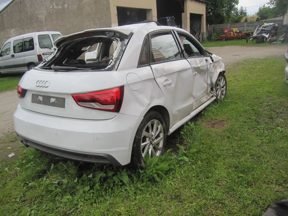 Audi A1 Sportback 1.4 tdi orginalny ptzebieg skrzynia dsg wersja s line
