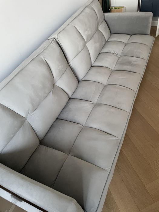 Szara kanapa, rozkładane plecy