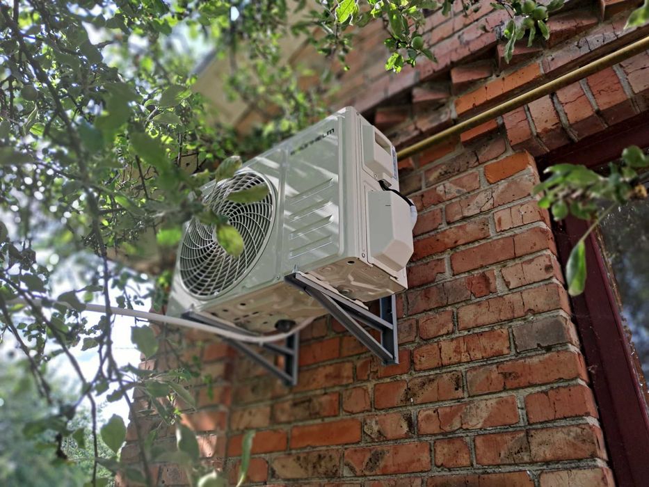 Монтаж кондиціонера ,установка кондиціонера сервіс  продаж кондиціонер
