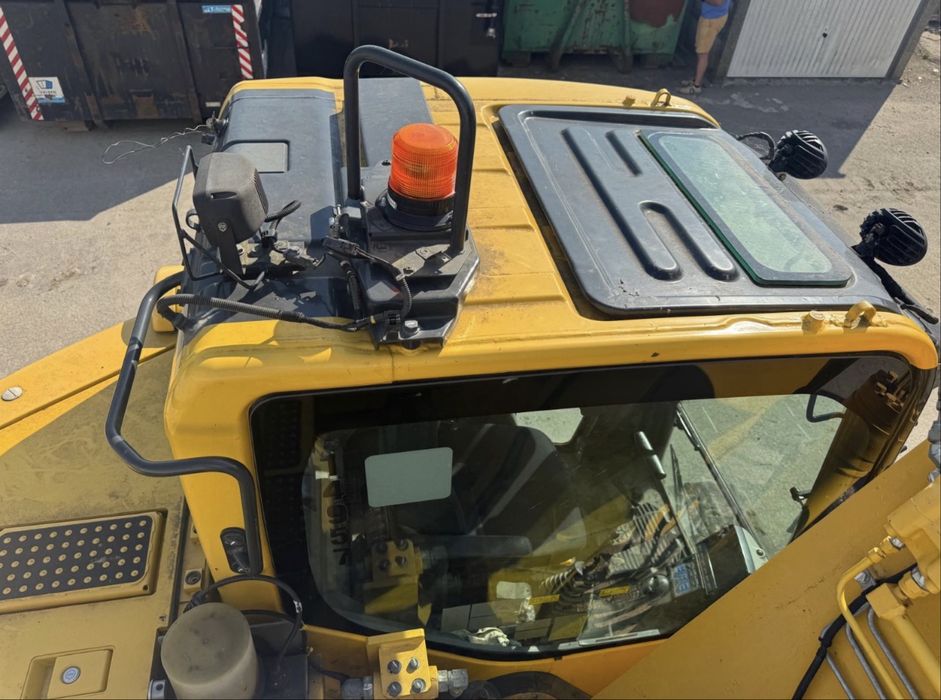 Giratoria komatsu de 2019