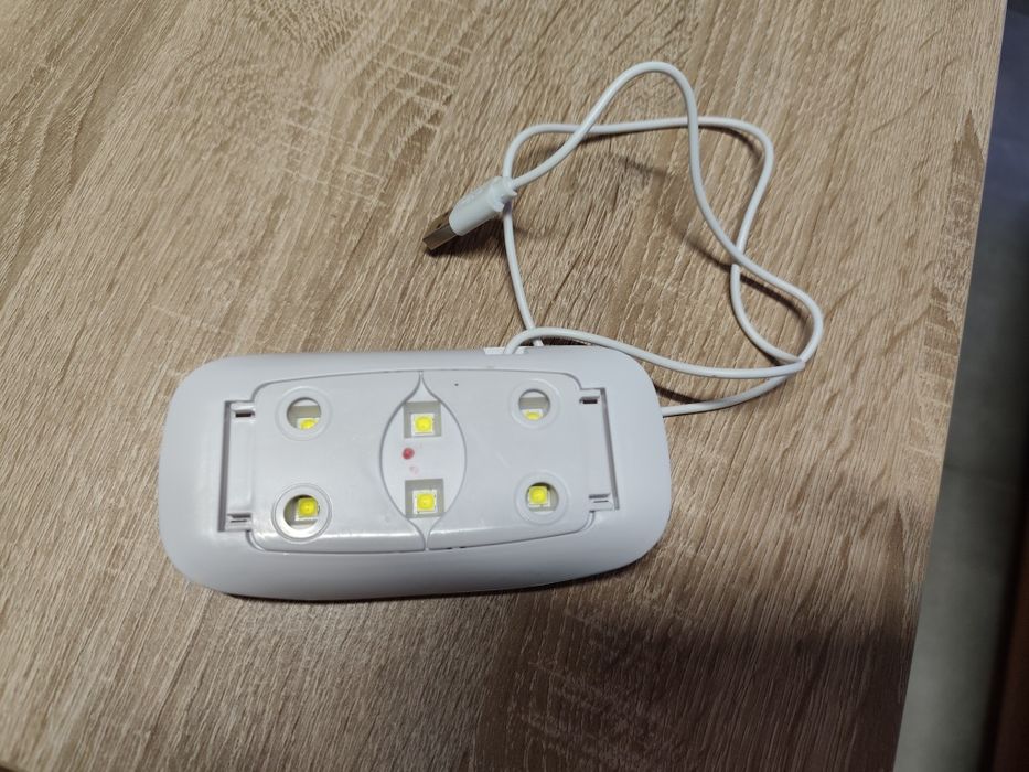 Mini lampa UV LED do paznokci SUNmini.