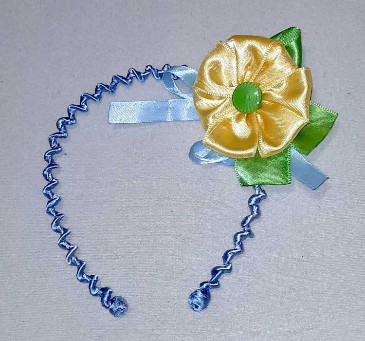 Подарунковий набір дівчинці 6-9 років "Україночка", заколки, обруч