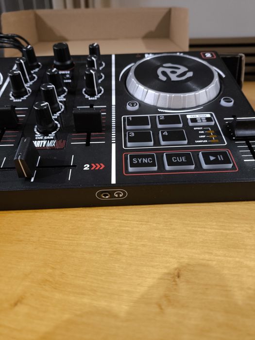 Numark Party Mix – Kompletny Kontroler DJ z LED