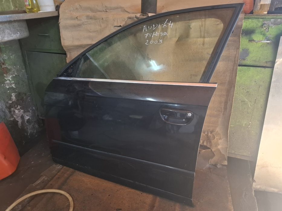 Porta FreT esq Audi Á4 (B6) Ano 2003